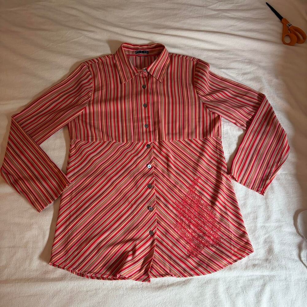 Vintage y2k DLG striped embroidered